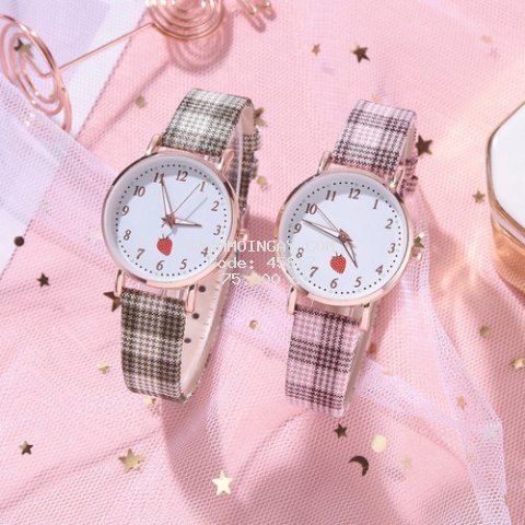 Đồng hồ đeo tay phong cách thời trang Hàn Quốc mầu đen trắng
