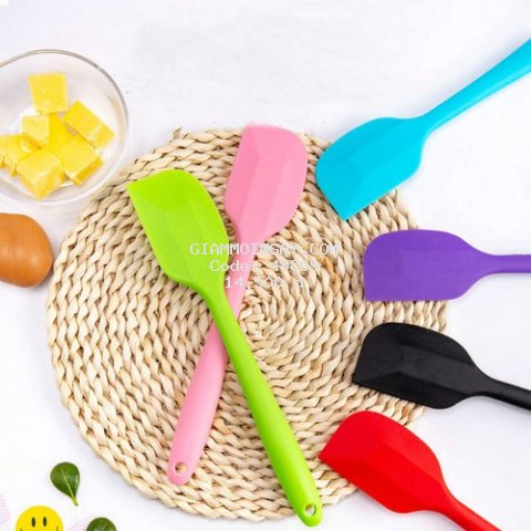 Dụng cụ làm bánh: Spatula phới trộn bột, phới dẹt silicon , muôi lật thức ăn